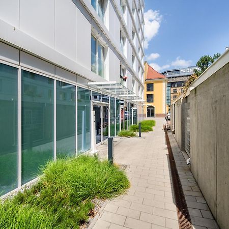 Elegant Apartment With Balcony By The Oder River In Wroclaw By Renters Prestige Eksteriør billede