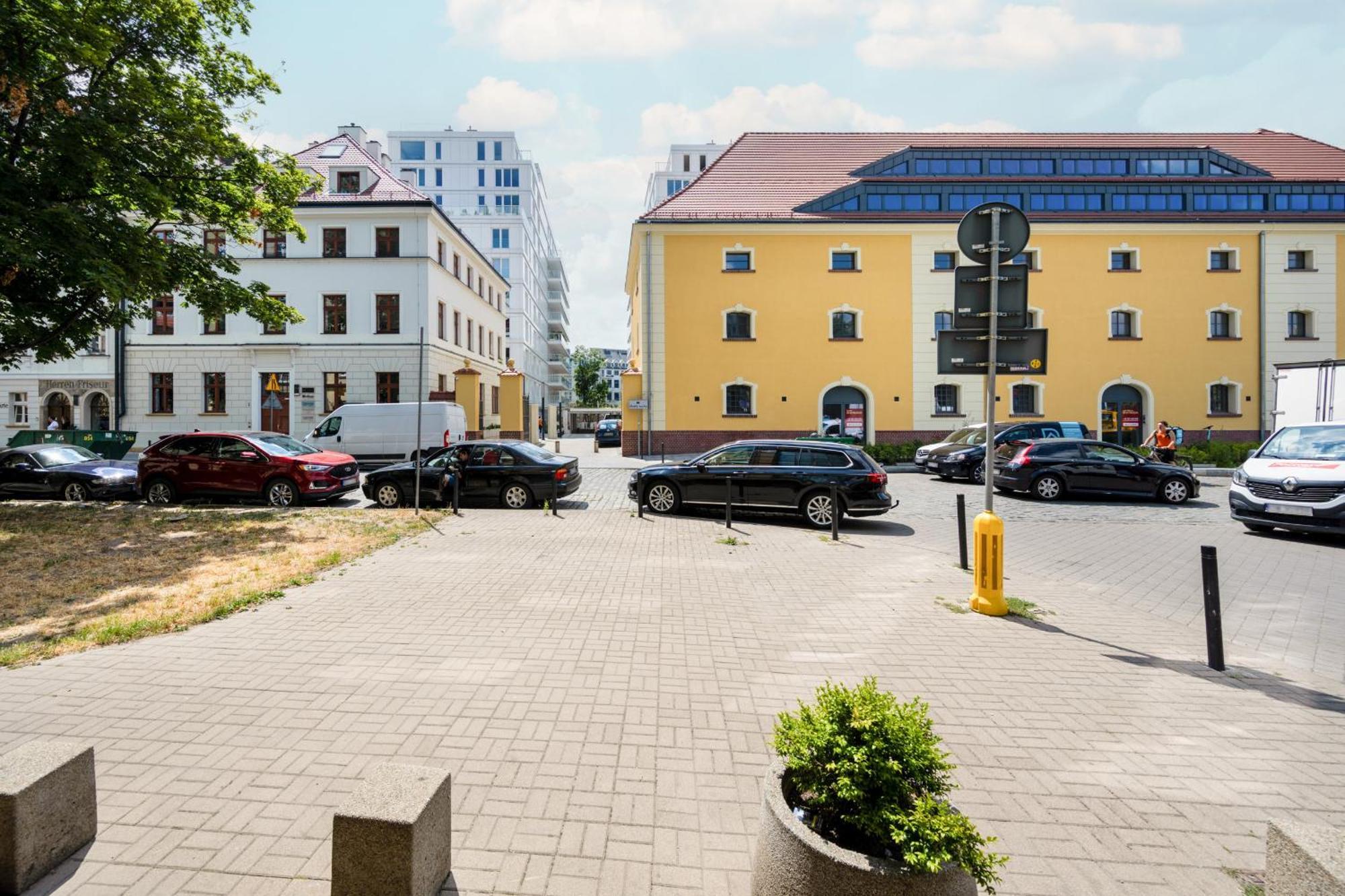 Elegant Apartment With Balcony By The Oder River In Wroclaw By Renters Prestige Eksteriør billede