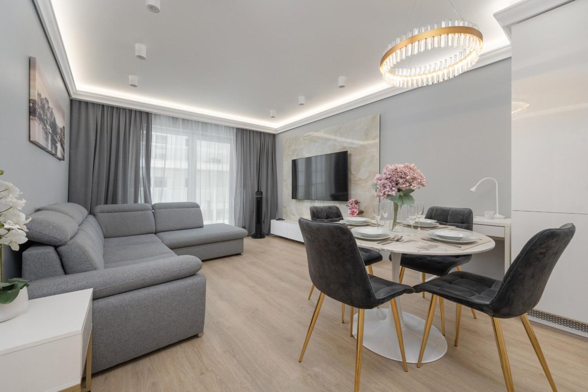 Elegant Apartment With Balcony By The Oder River In Wroclaw By Renters Prestige Eksteriør billede