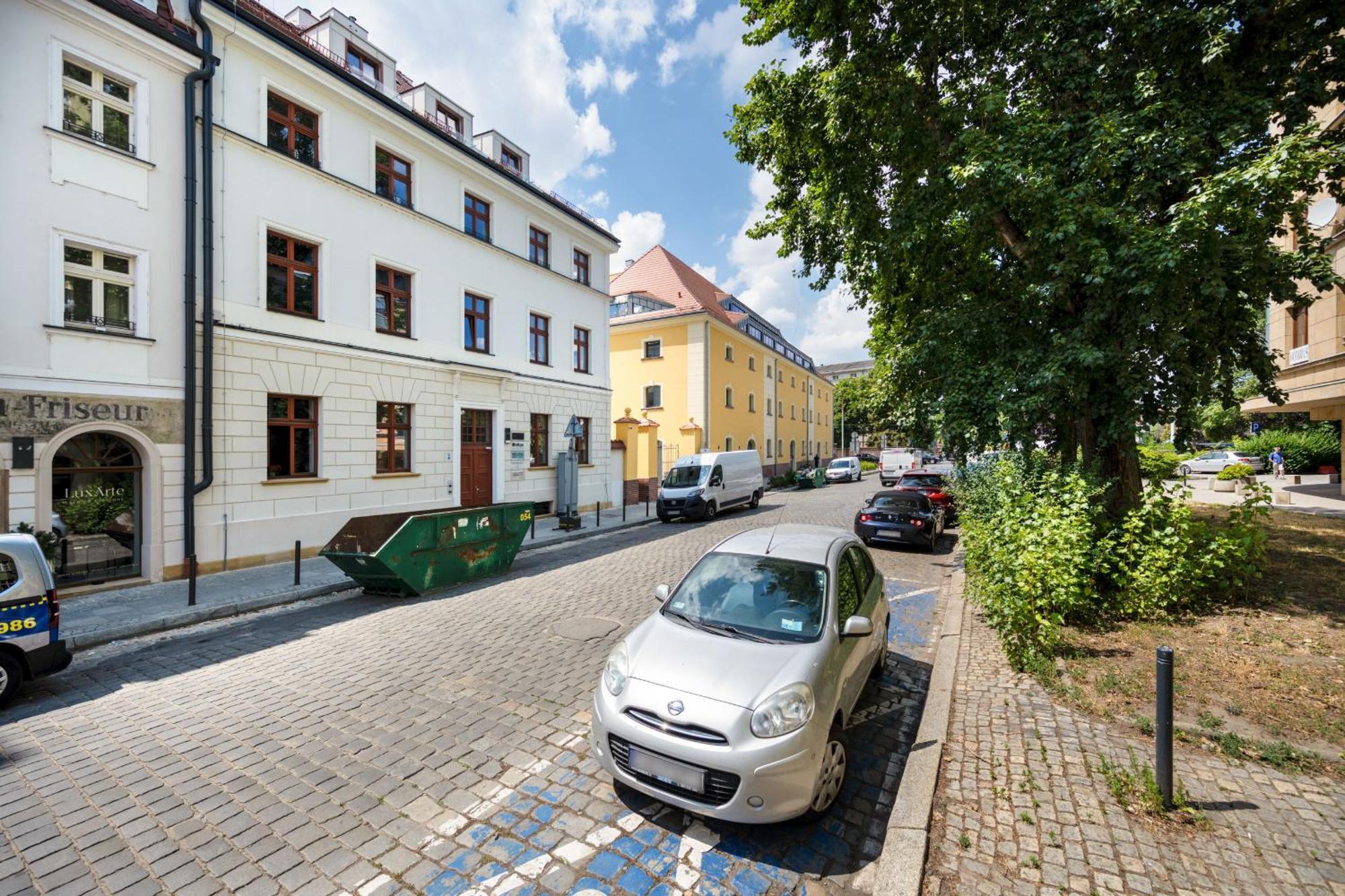 Elegant Apartment With Balcony By The Oder River In Wroclaw By Renters Prestige Eksteriør billede
