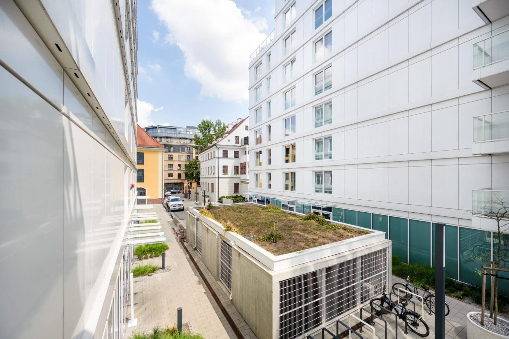 Elegant Apartment With Balcony By The Oder River In Wroclaw By Renters Prestige Eksteriør billede